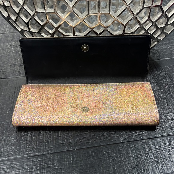 GUCCI Iridescent clutch - Picture 4 of 8